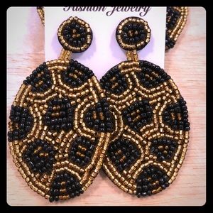 Leopard beaded earrings